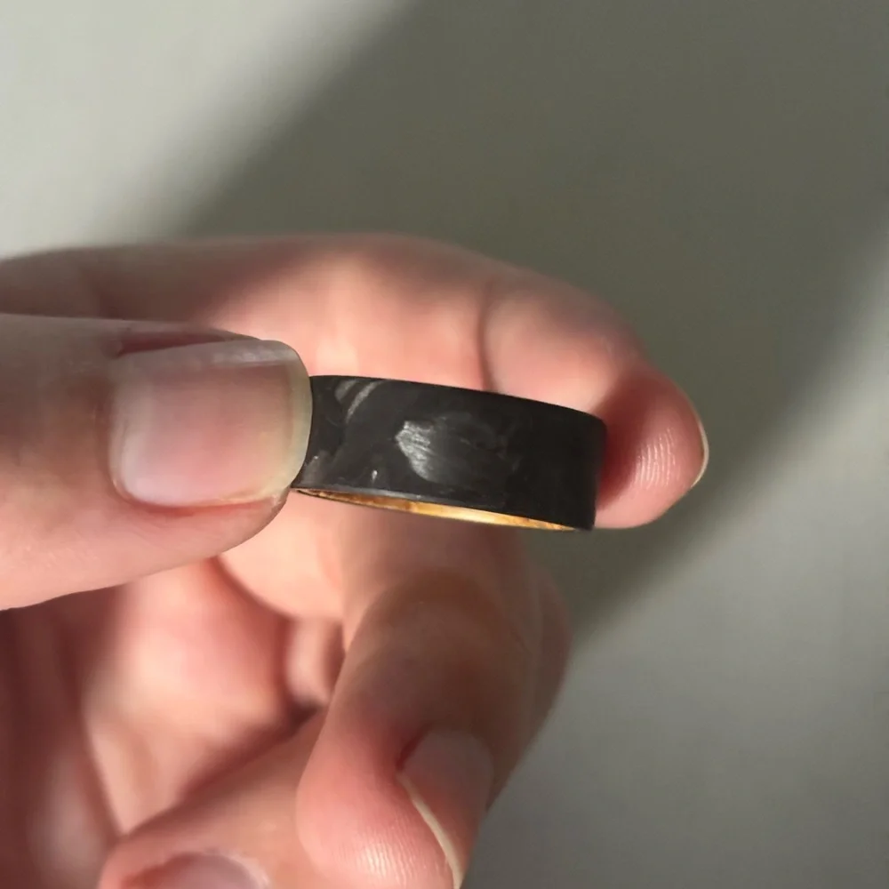 NIB GentleBands Carbon Fiber and Whiskey Barrel Ring Size 7 1/2